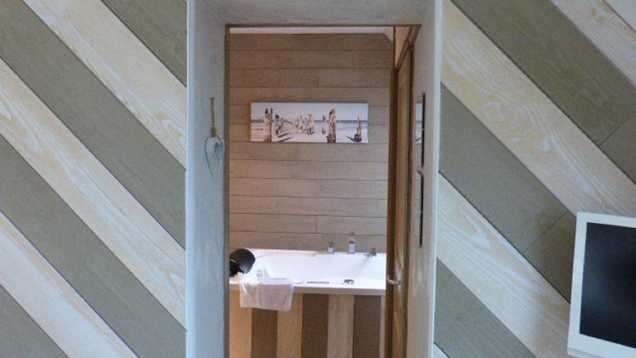 Photo of Bathroom in Saint-Etienne-au-Mont