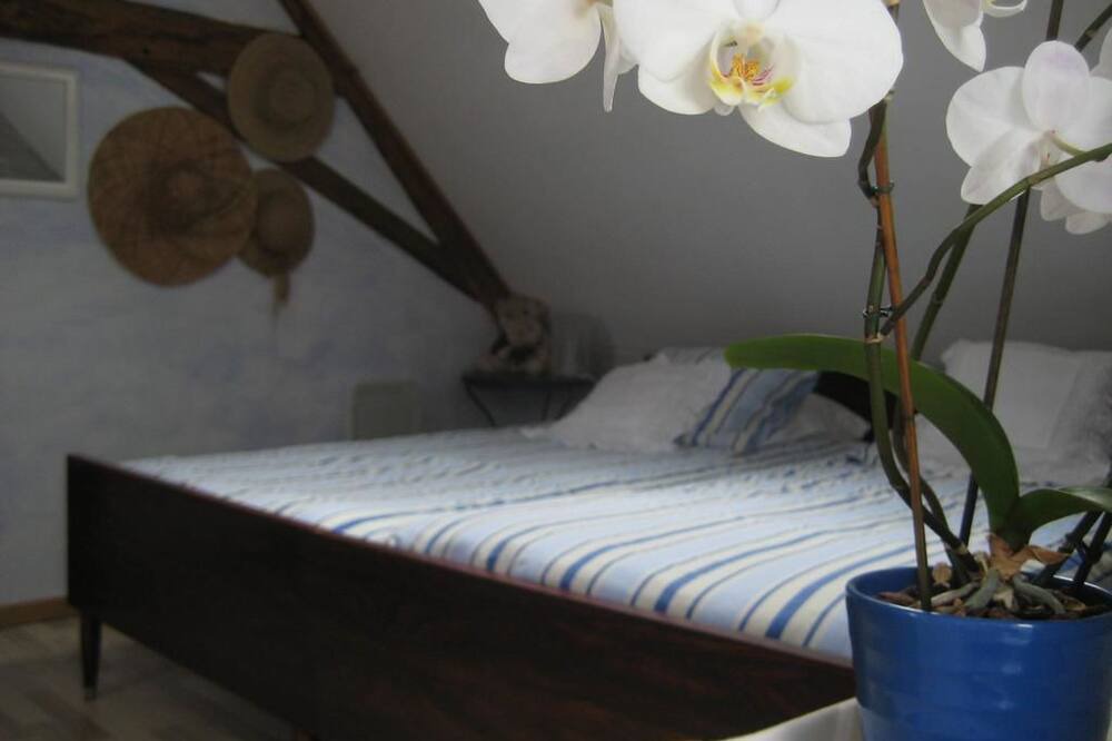 Photo of Bedroom in Verneix