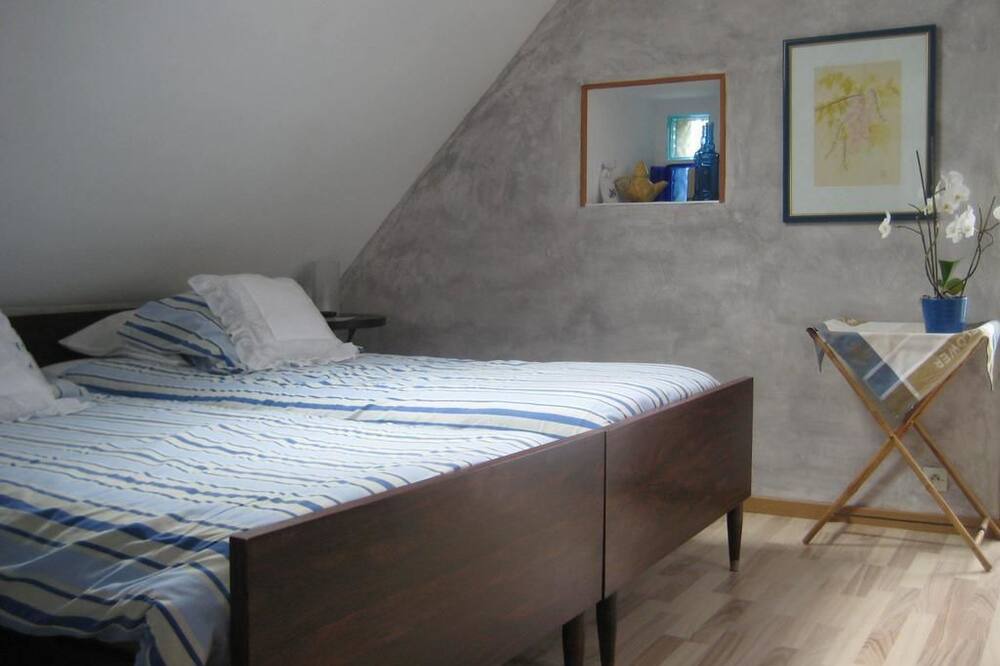 Photo of Bedroom in Verneix