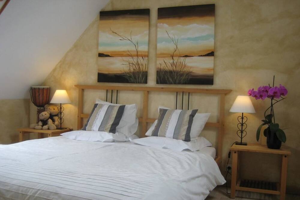 Photo of Bedroom in Verneix