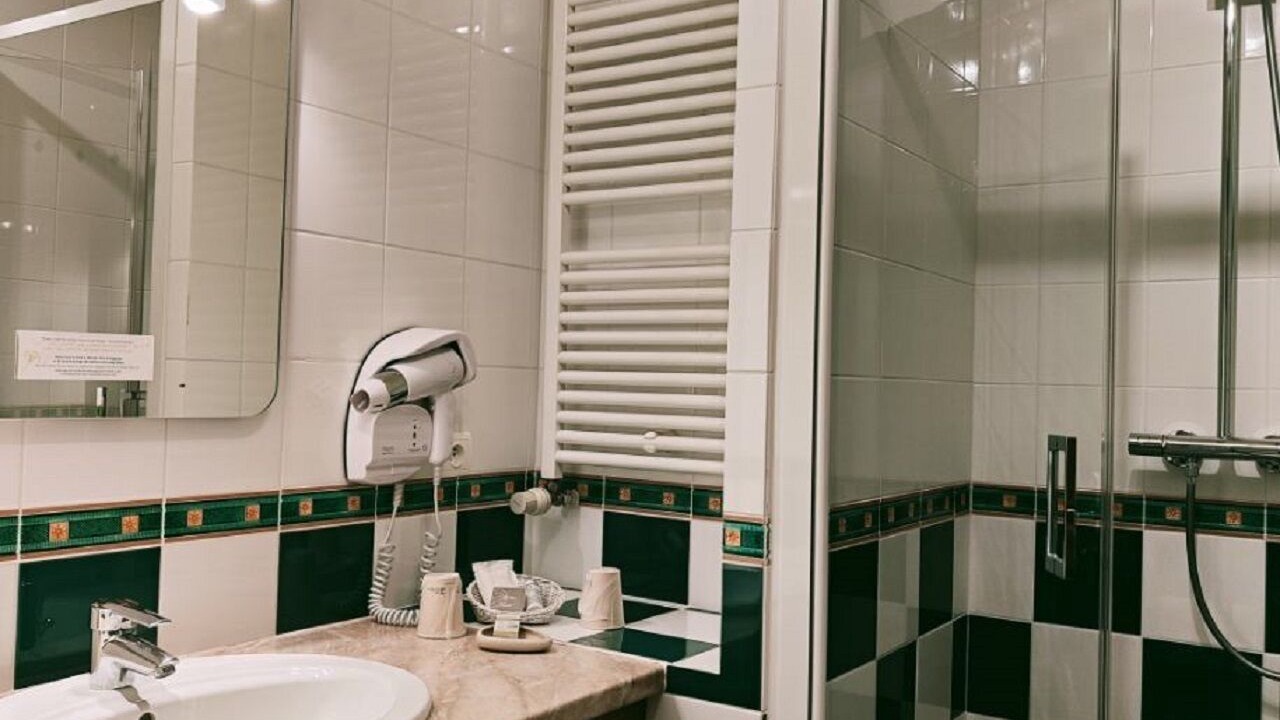 Photo of Bathroom in Aubigny-sur-Nere