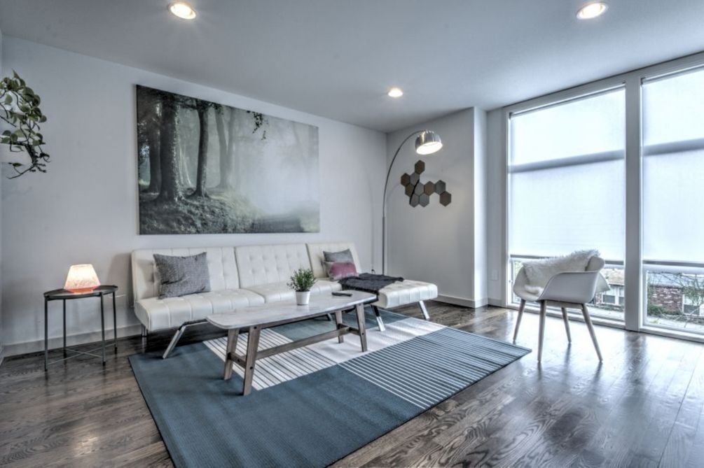 Photo of Livingroom in Squire Park