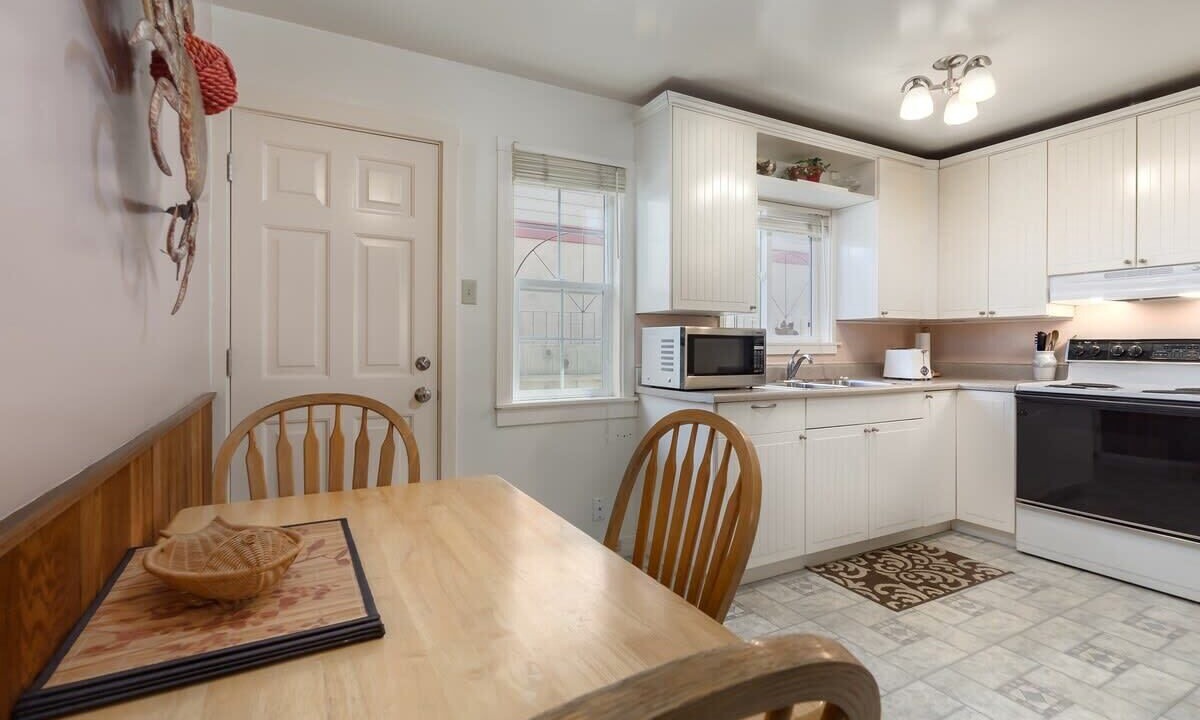 Photo of Kitchen in Opal Cliffs