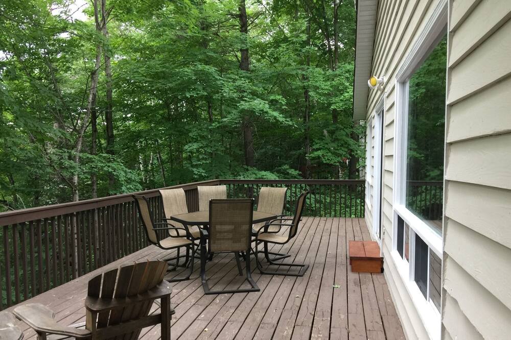 Photo of Patio Balcony in Bracebridge