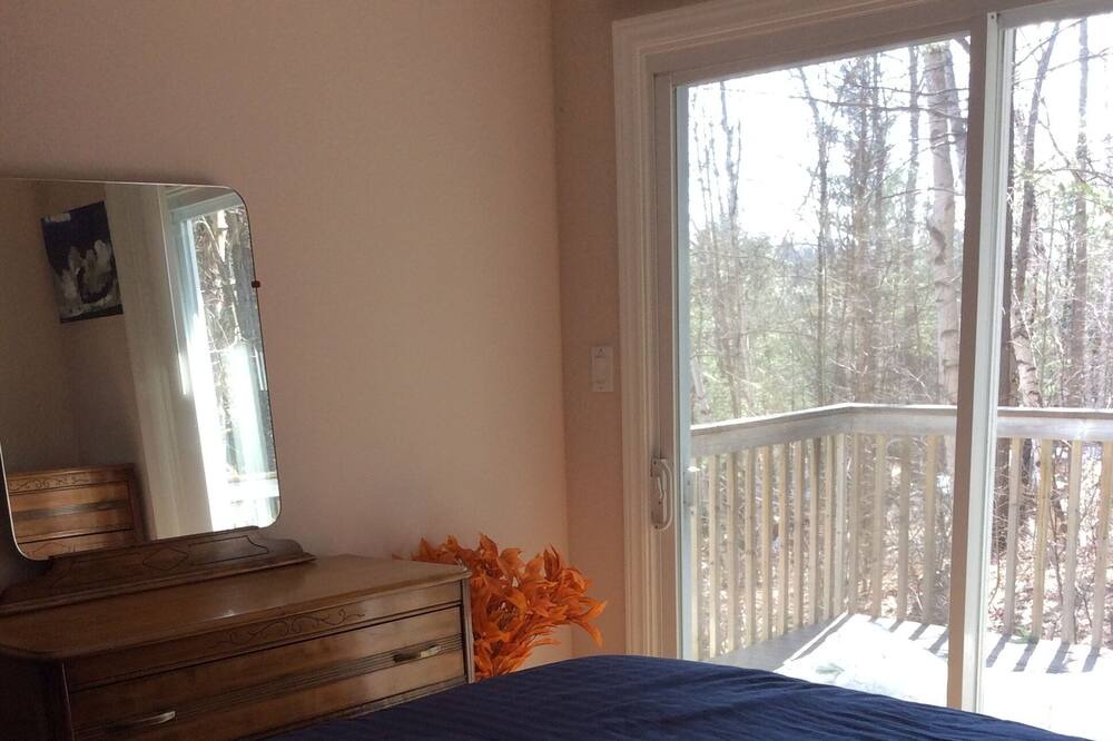Photo of Bedroom in Bracebridge