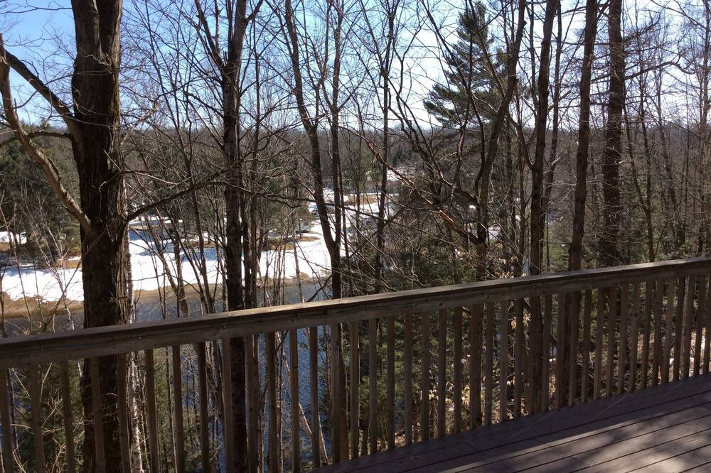 Photo of Patio Balcony in Bracebridge