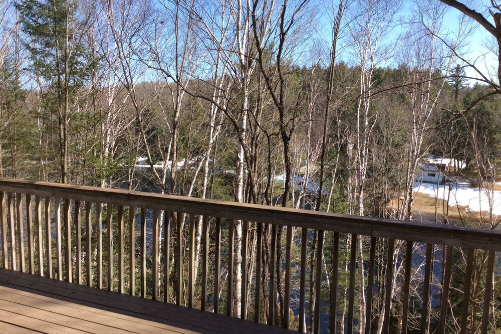 Photo of Patio Balcony in Bracebridge