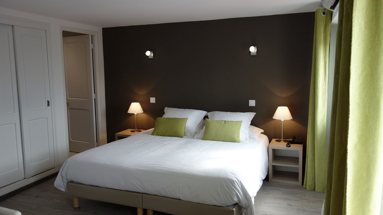 Photo of Bedroom in Saint-Vallier-de-Thiey