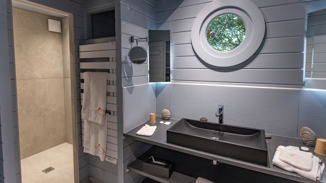 Photo of Bathroom in Six-Fours-les-Plages