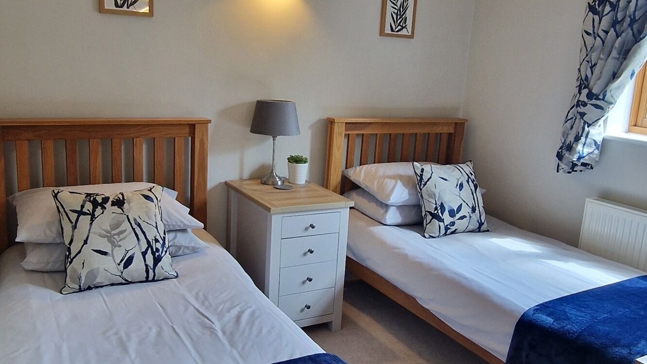 Photo of Others in Hook