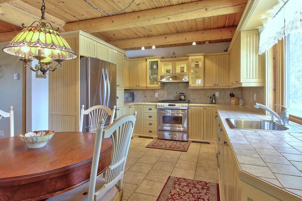 Photo of Kitchen in Saint-Faustin-Lac-Carre