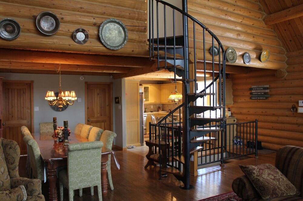 Photo of Livingroom in Saint-Faustin-Lac-Carre