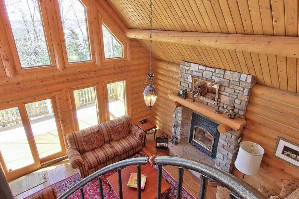 Photo of Livingroom in Saint-Faustin-Lac-Carre