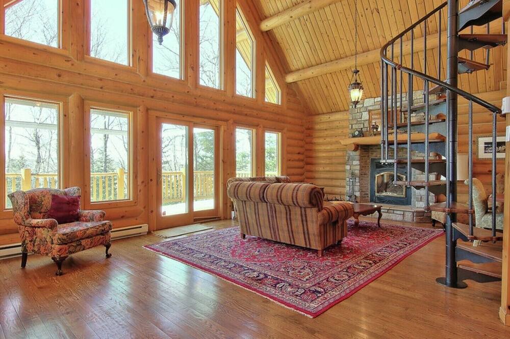 Photo of Livingroom in Saint-Faustin-Lac-Carre
