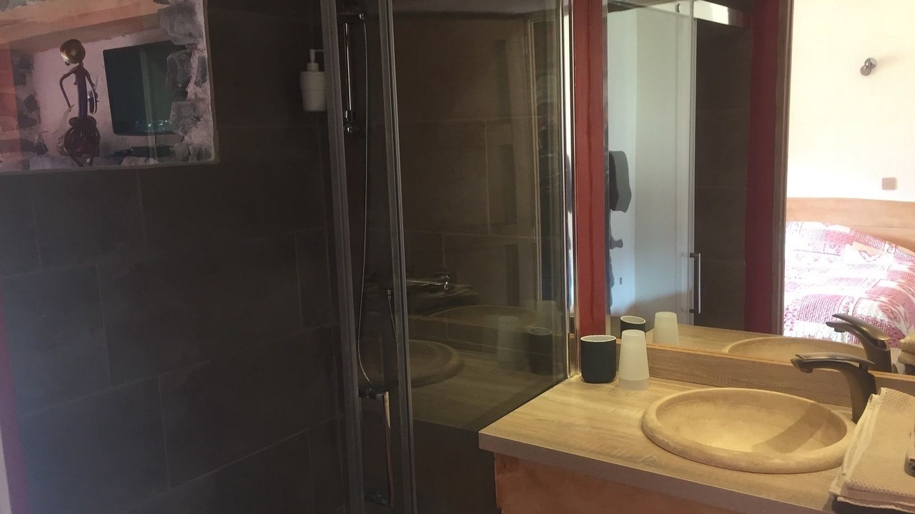 Photo of Bathroom in Polignac