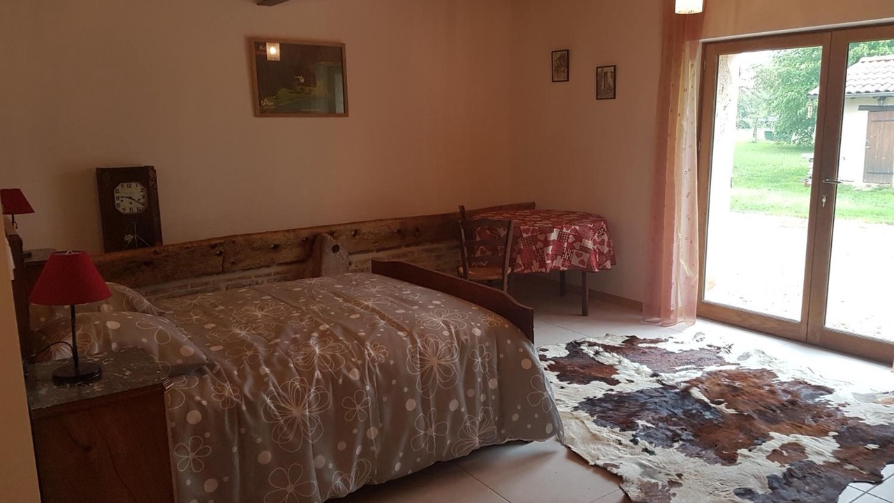 Photo of Others in Saint-Trivier-sur-Moignans