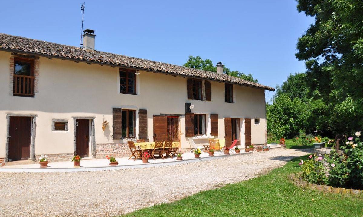 Photo of Outdoor in Saint-Trivier-sur-Moignans