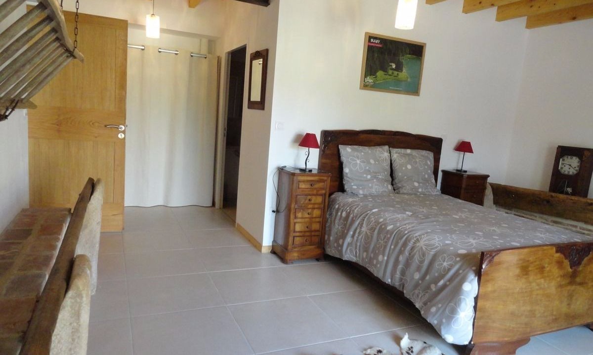 Photo of Bedroom in Saint-Trivier-sur-Moignans