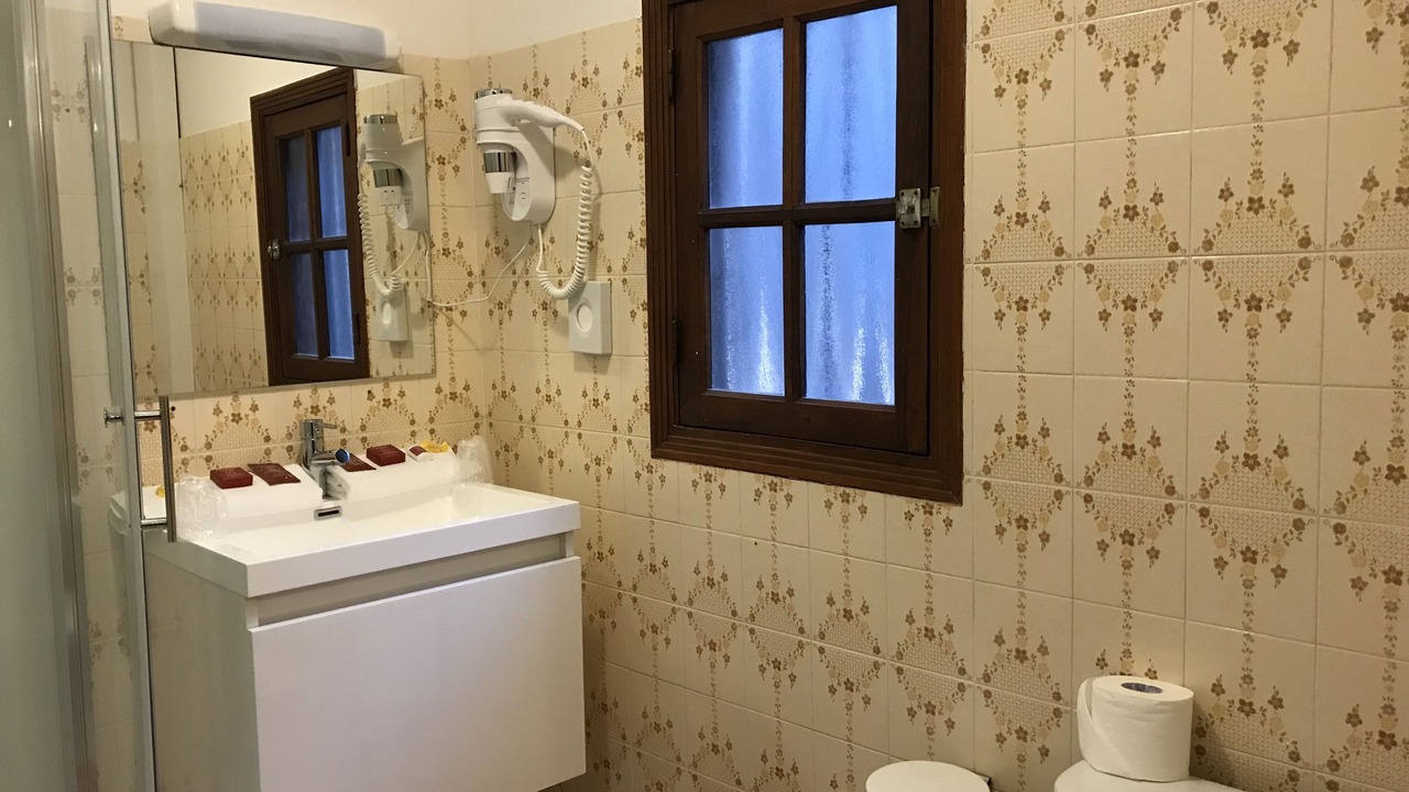 Photo of Bathroom in Cordes-sur-Ciel