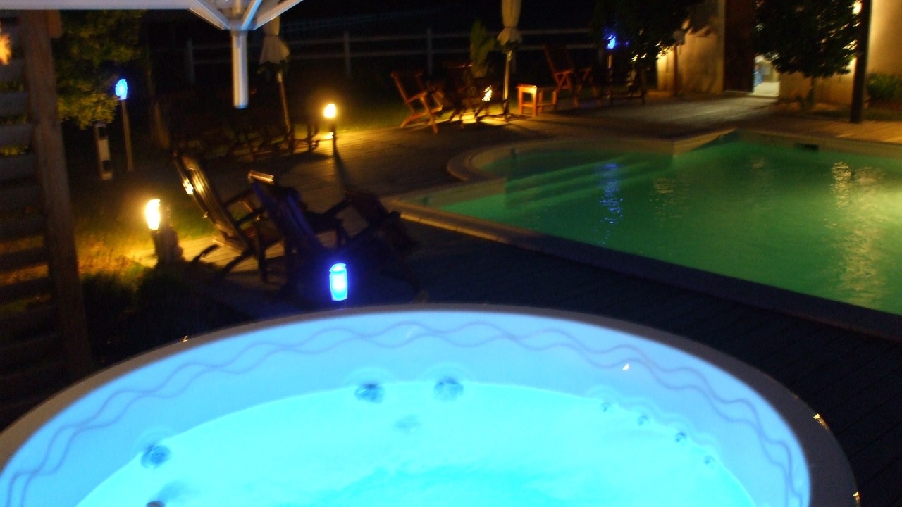 Photo of Outdoor in Bossee