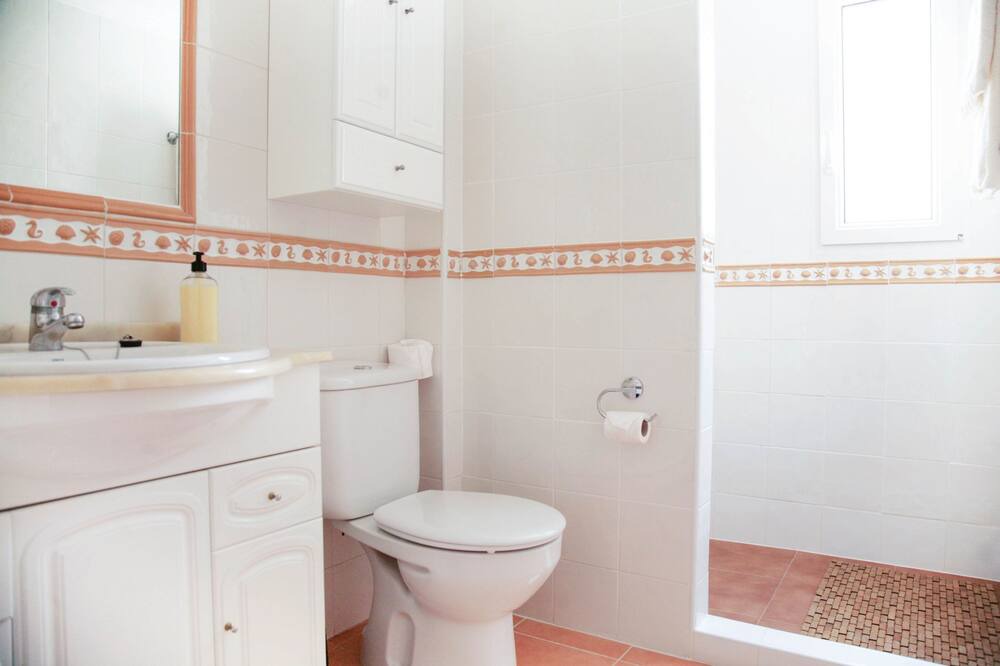 Photo of Bathroom in San Miguel de Salinas