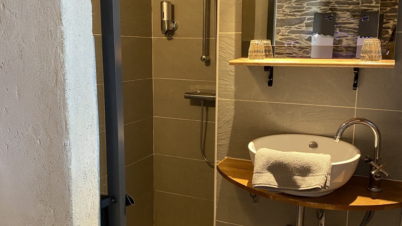 Photo of Bathroom in Villefranche-d'Albigeois