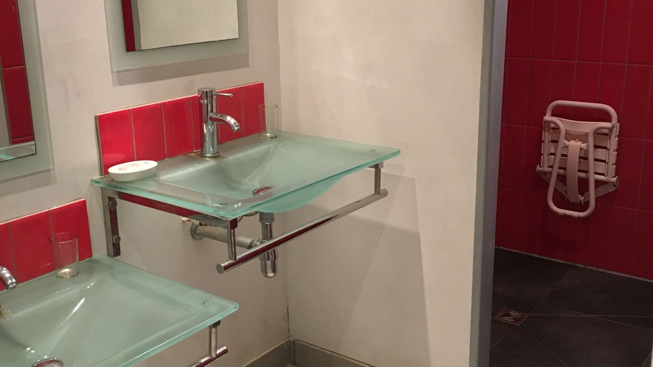 Photo of Bathroom in Noyal-Chatillon-sur-Seiche