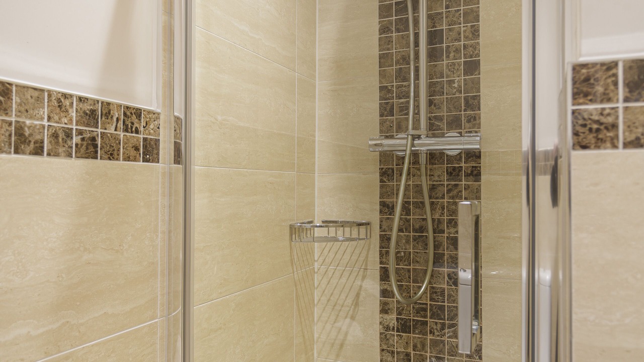 Photo of Bathroom in Haytor Vale