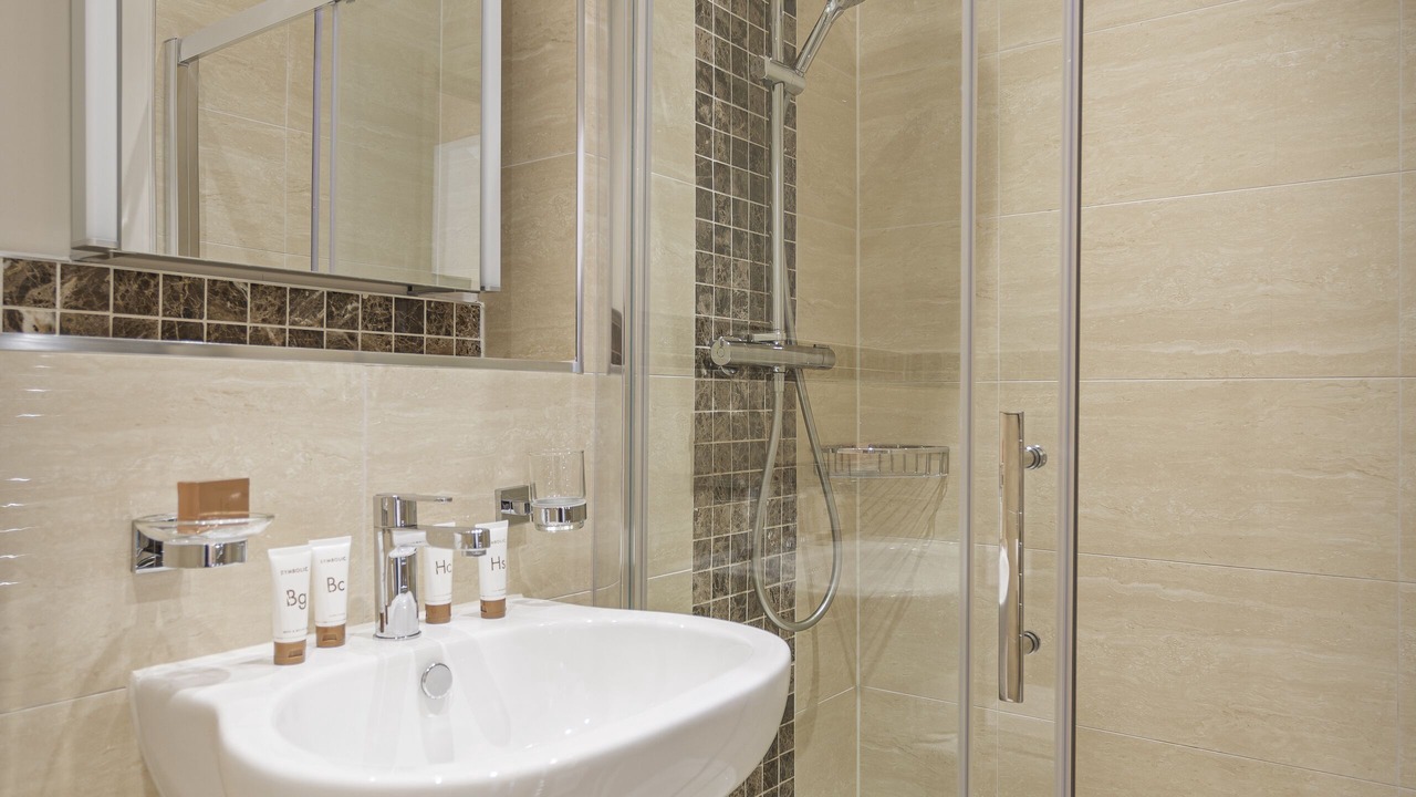 Photo of Bathroom in Haytor Vale