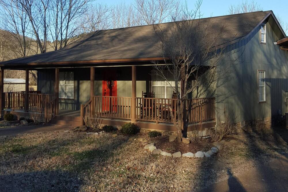 Photo of Outdoor in Boswell
