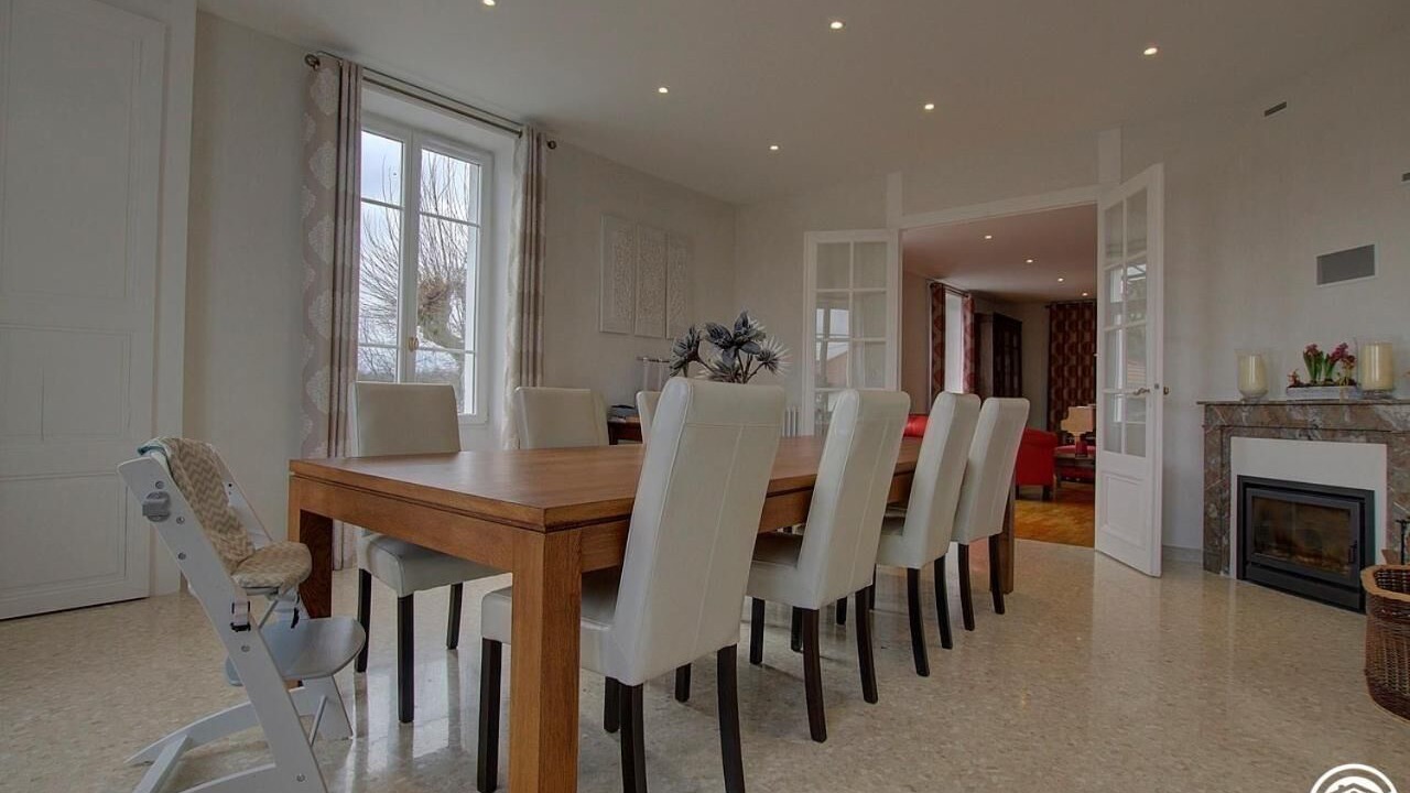 Photo of Kitchen in Villieu-Loyes-Mollon