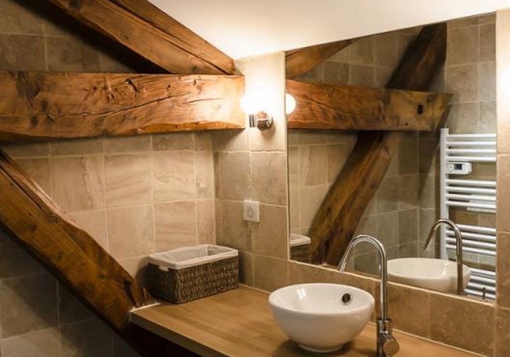 Photo of Bathroom in Villieu-Loyes-Mollon