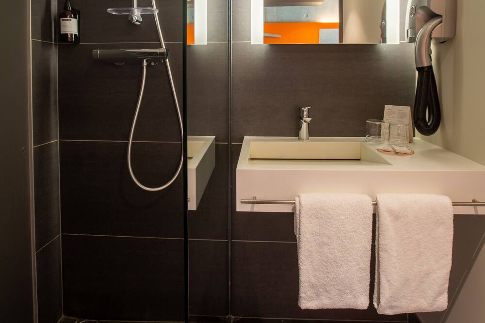 Photo of Bathroom in Laxou