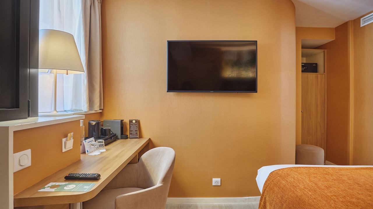 Photo of Bedroom in 15th Arrondissement