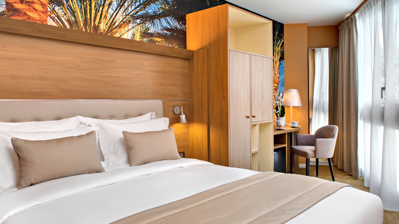 Photo of Bedroom in 15th Arrondissement