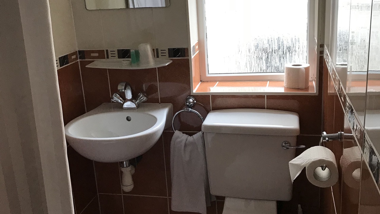 Photo of Others in Tolworth