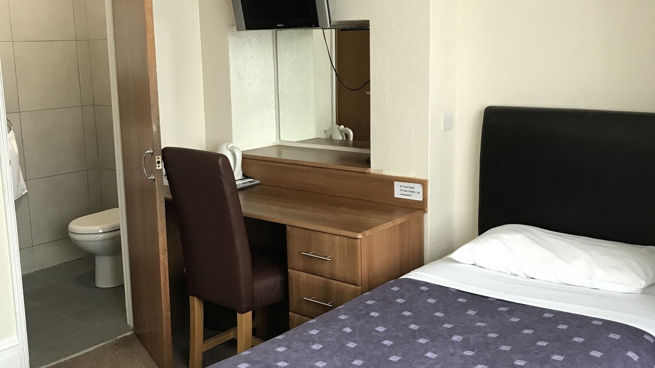 Photo of Bedroom in Tolworth