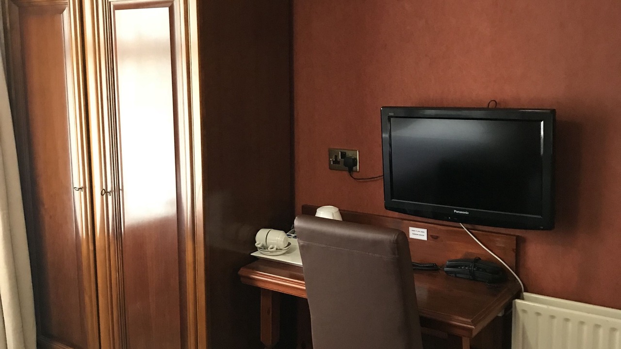 Photo of Bedroom in Tolworth