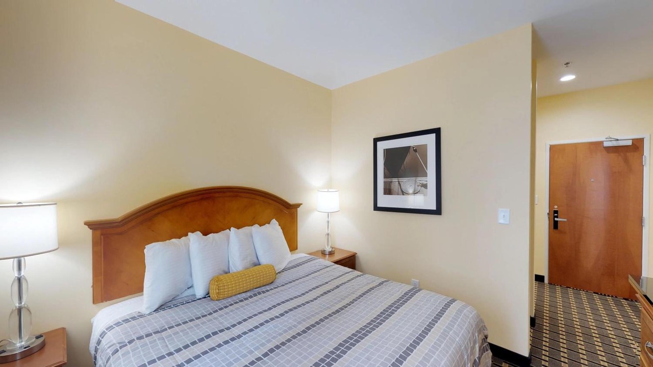 Photo of Bedroom in South View