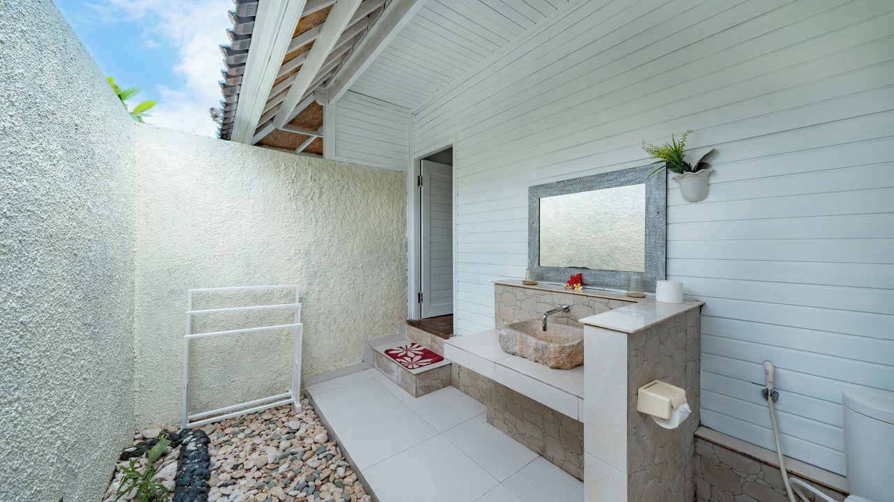 Photo of Bathroom in Mushroom Bay