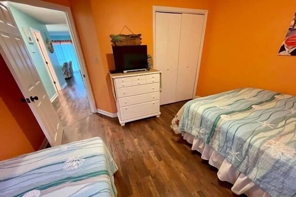 Photo of Bedroom in Surfside Beach