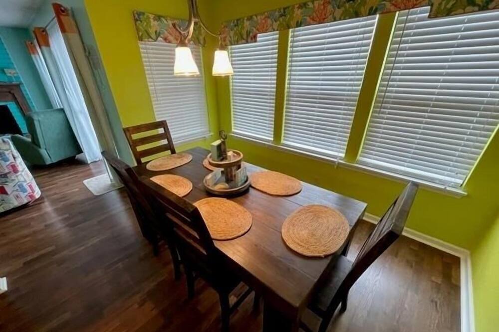 Photo of Bedroom in Surfside Beach