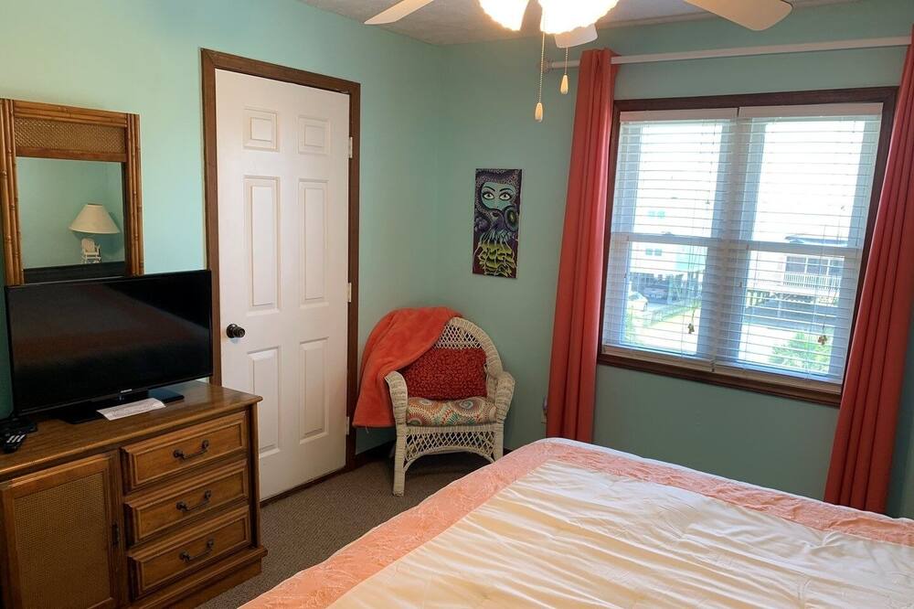 Photo of Bedroom in Surfside Beach