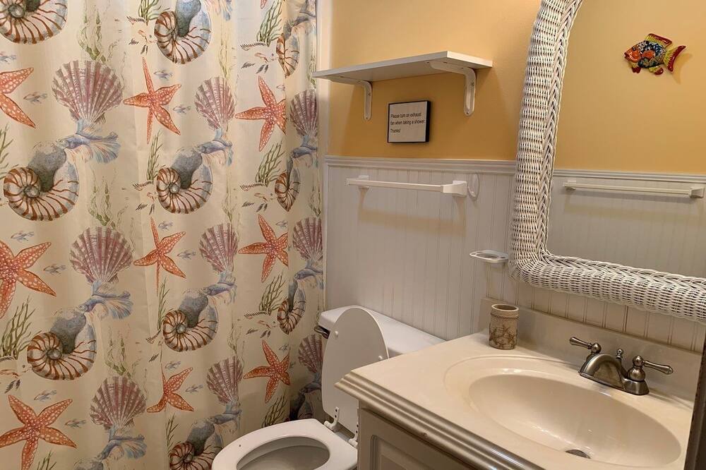 Photo of Bathroom in Surfside Beach