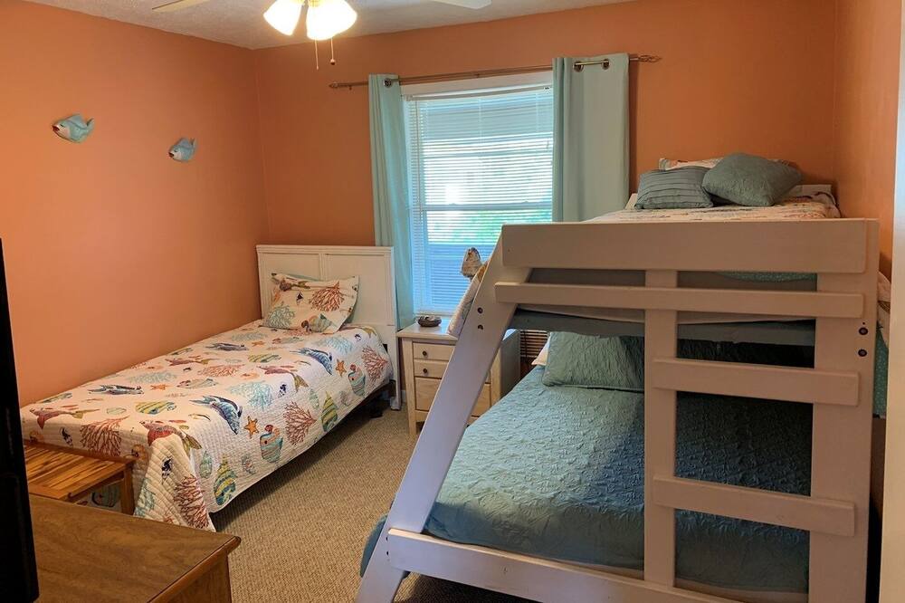 Photo of Bedroom in Surfside Beach