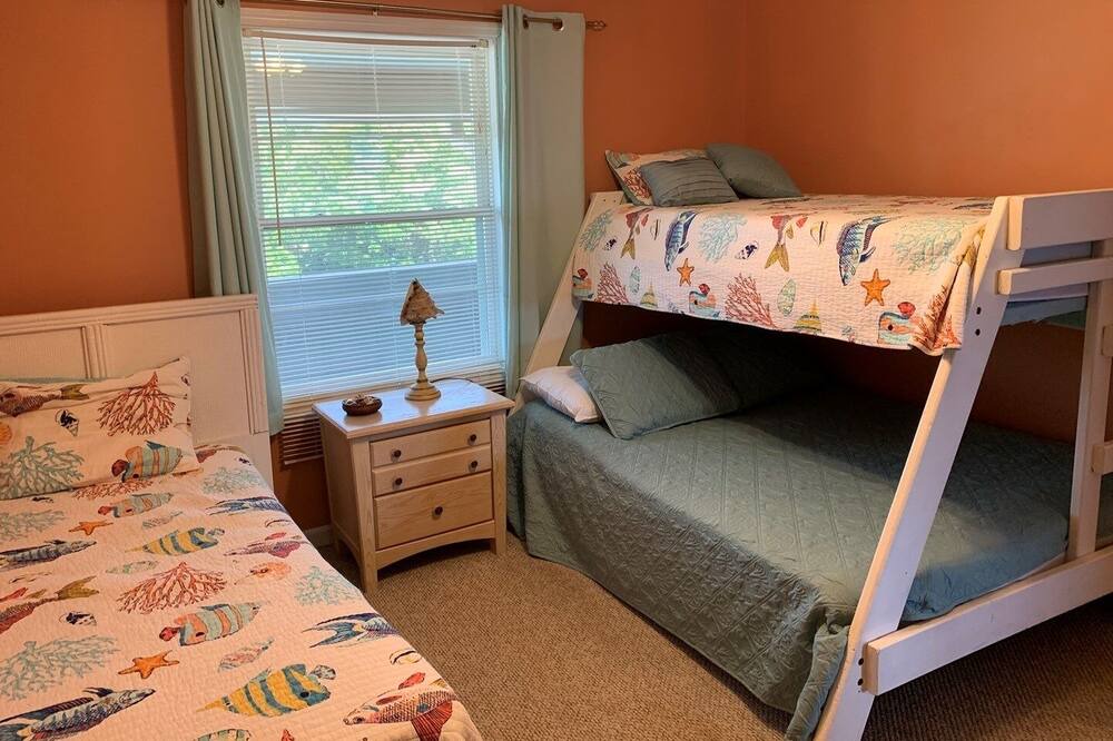Photo of Bedroom in Surfside Beach