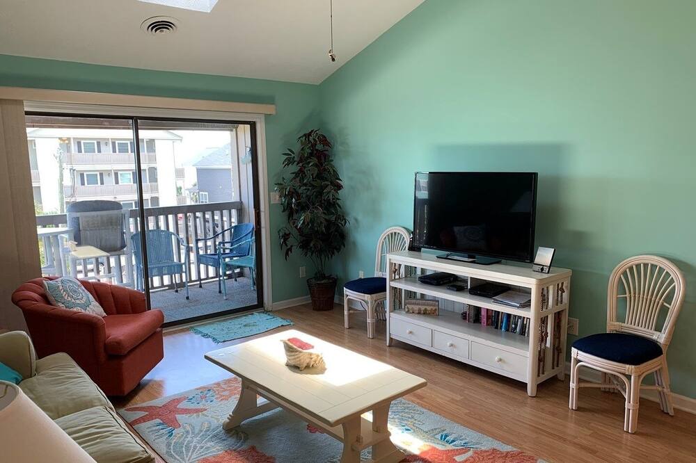 Photo of Bedroom in Surfside Beach