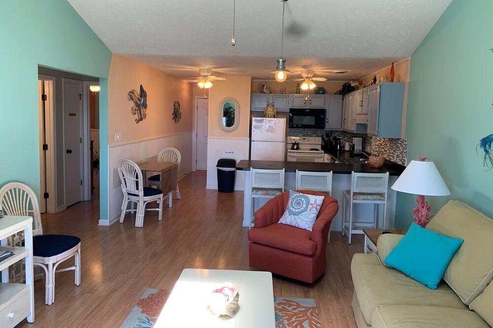 Photo of Bedroom in Surfside Beach