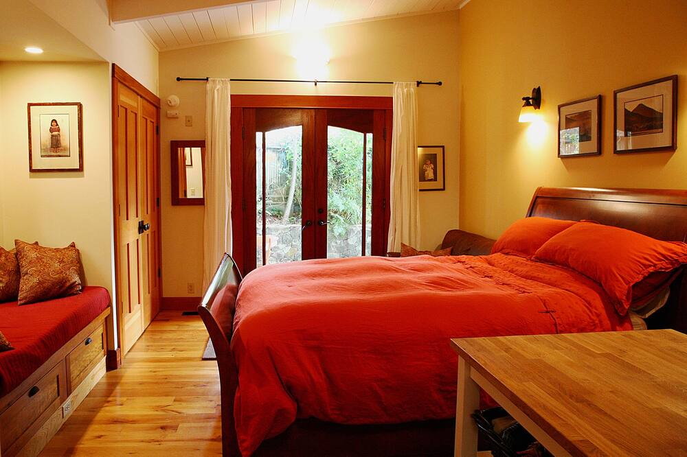 Photo of Bedroom in Jacoby Creek