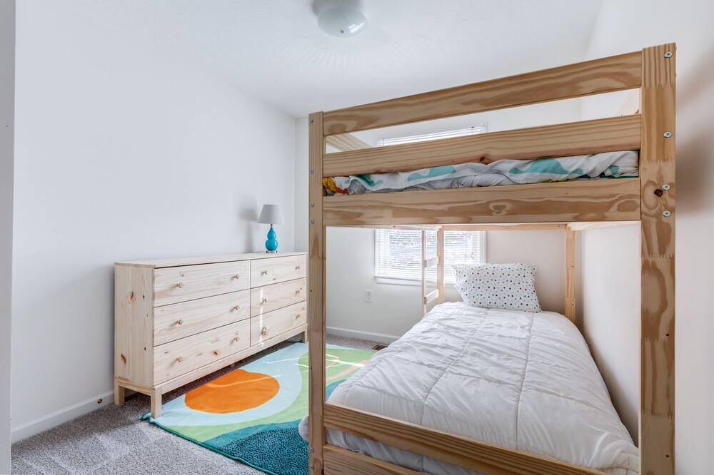 Photo of Bedroom in Massanutten